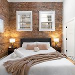 Vibrant West Town Apartment Perfect For Families