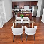 29Th Floor 2Br Suite With Balcony And Gym
