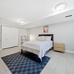 Cozy Woodlawn Garden Apt