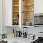 Elegant Oasis 2 Bed 2 Bath Near Downtown And United Center