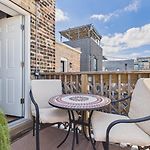 Zen City Escape Patio Free Parking