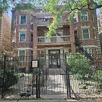 2 Bedroom Unit In Uptown Chicago