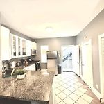 Coach Casa Penthouse - Minutes From Downtown