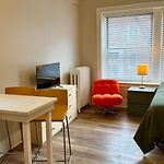 Well Located Studio On The Red Line