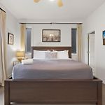 Heart Of East Village 2-Bed 2-Bath Peaceful Oasis Condo