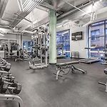 Spacious Downtown Penthouse Vintage, Gym & Balcony #3