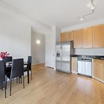 Closest Condo To The United Center 3 Bedrooms & Futon