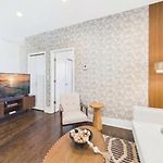 The Boho House Two Private Suites Parking