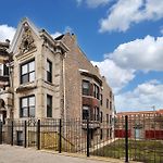 Newly Renovated Studio In The Heart Of Pilsen Condo