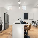 Vibrant West Town Apartment Perfect For Families
