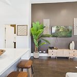 Bright & Spacious Boho Oasis A Warm Retreat