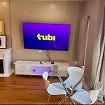 2Br2B University Of Chicago, Hyde Park, Woodlawn,