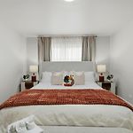 3Br Near O\'Hare • Office • Coffee Bar • Sleeps 9