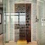 Apartment Expansive Views Of Lake Michigan