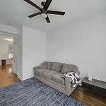 Cozy Pilsen 2Br Apartment