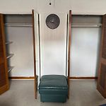 Cozy Chicago 3Bd Apt - Free Parking & Fast Wifi!