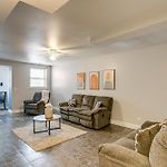 1 Mi To Washington Park: Spacious 1St-Floor Condo!