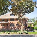 Your Chicago Retreat