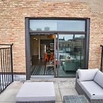 Luxury 3Br Spacious Suite Sleeps 8 Guests With Patio, Skyline View, Optional Parking And Gym Access Near Mccormick Place And Lakefront
