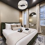 The Velvet Manor Luxe 3Br Jacuzzi Garage