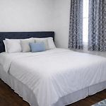 Affordable Home Near The 606