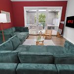 Little Italy 4Br Retreat With Optional Parking