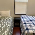 Spacious Apt 4 Queen Beds Free Parking