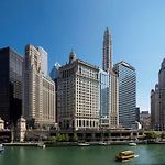 Londonhouse Chicago, Curio Collection By Hilton