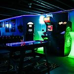 Sleeps 18 • 7Br • Gym • Game Room • Theater