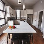 Sonder — North Wells — Stunning 3Br