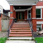 Wrigley Oasis! Steps From The Field! - 3Bd 1Ba