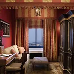 The Blackstone, Autograph Collection