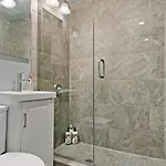 Stylish 2br Pad With Up-to-date Comforts - Halsted Rep Apartment