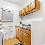 Conveniently Located 1br - Marshfield E2 *