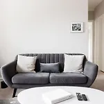 Frontdesk Delightful 1 Bedroom Apt Near Oakwood Beach