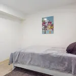 Cornell House Guest house *