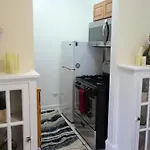 Cozy Studio Near Wrigley Field And Boystown