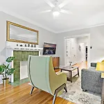 Apartment Indulging 2br In Festive Boystown - Buckingham 1 *