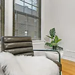 1Br Modern Lakeview Apt Close To Dining - Oakdale 2S