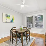Indulging 2Br Apartment In Festive Boystown - Buckingham 1