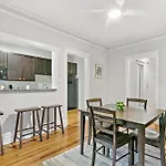Indulging 2br In Festive Boystown - Buckingham 1 Apartment Chicago