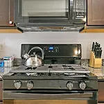 Indulging 2br In Festive Boystown - Buckingham 1 Chicago