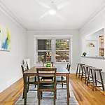 Indulging 2Br Apartment In Festive Boystown - Buckingham 1