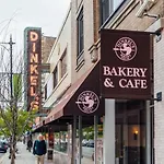 1-Bedroom Cozy & Modish Apt - Marshfield W2 Rep