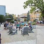 The Leavitt Street Inn & Tavern