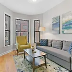 Feel The Vibe 2br Designer - Halsted 3d * Chicago