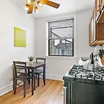 Your 1Br Homey Haven In Vibrant Chicago - Larchmont 1A-3A