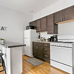 Well-Equipped Studio Apartment In Chicago - Belmont B7