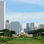 2br Airy & Tidy With Free Covered Parking - Modern * Chicago