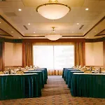 Hilton Magnificent Mile 3*